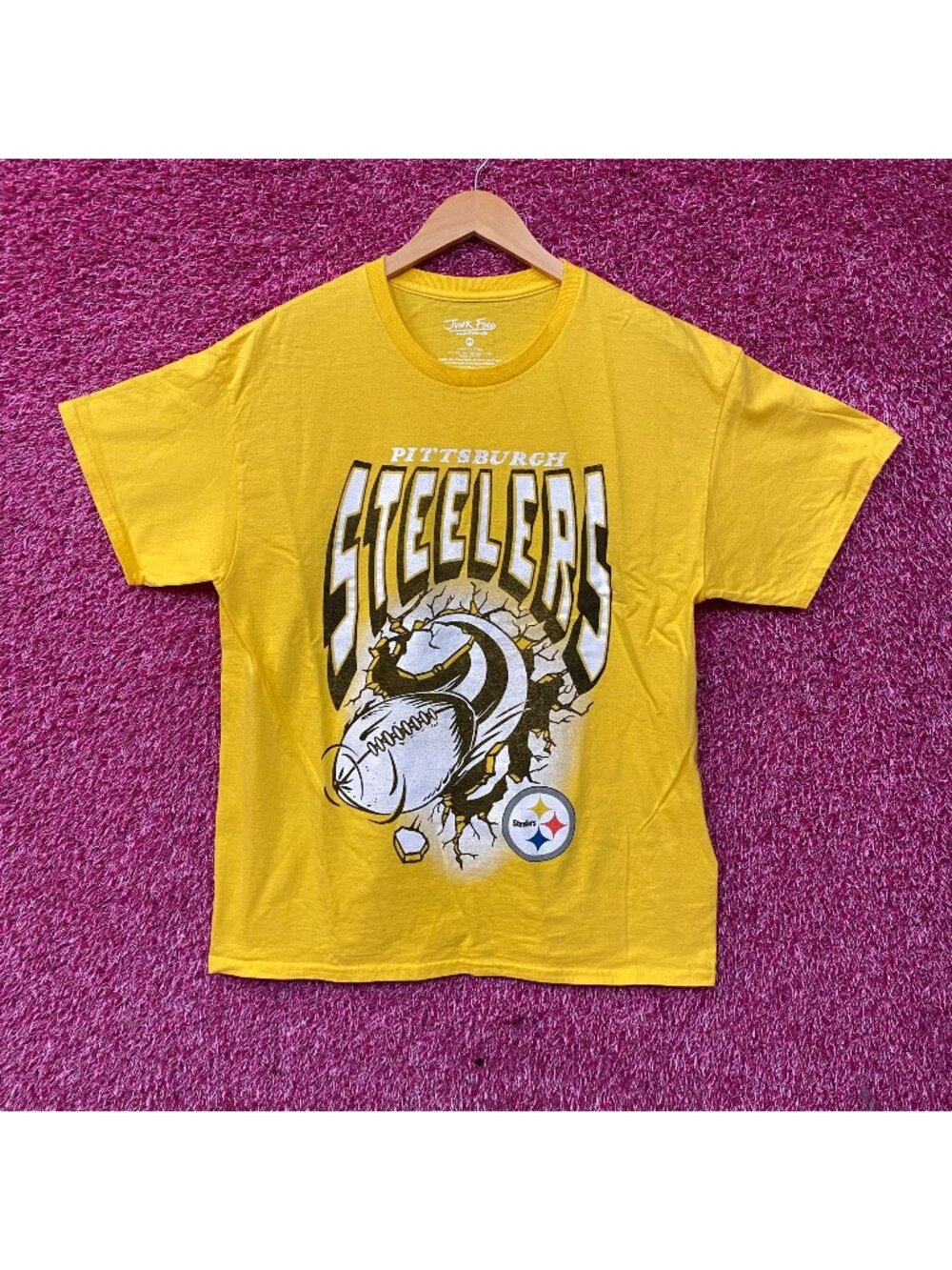 Junk Food Pittsburgh Steelers Football tshirt size Medium